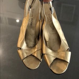 taryn rose matte gold pump